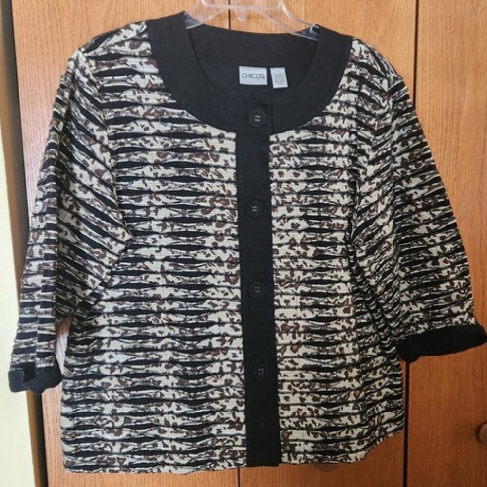 Women's Chico's size 3/ XL raised  Print  Jacket/ Blazer